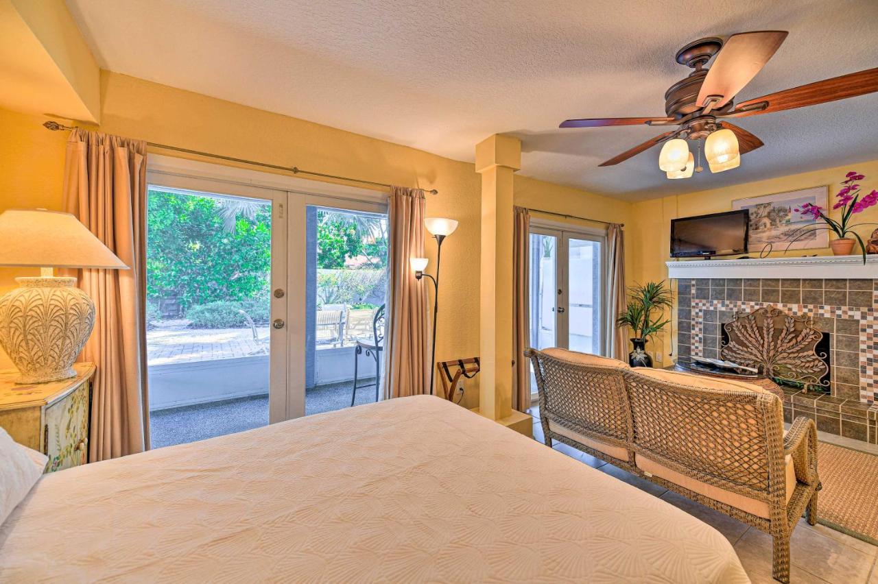 Lido Key Hideout With Patio And Yard And Walk To Beach! Sarasota Exterior foto