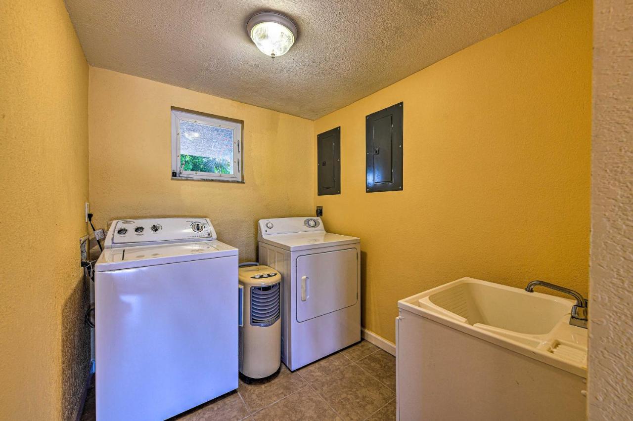 Lido Key Hideout With Patio And Yard And Walk To Beach! Sarasota Exterior foto